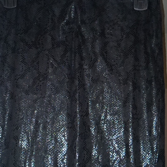 ~Zara Basic Small Faux Snakeskin Elastic Waist Leggings - Picture 4 of 4